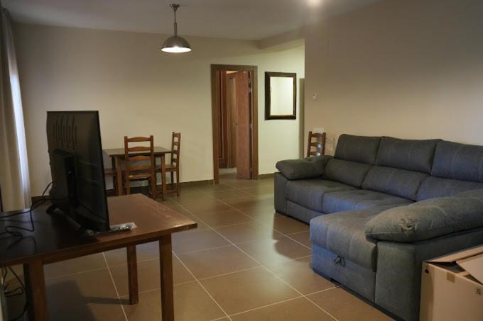Apartamentos Turisticos Empecinado Роа Экстерьер фото